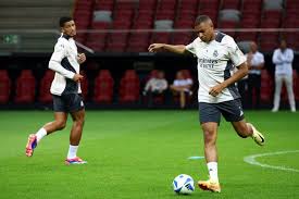 她的首发上 她的首发上